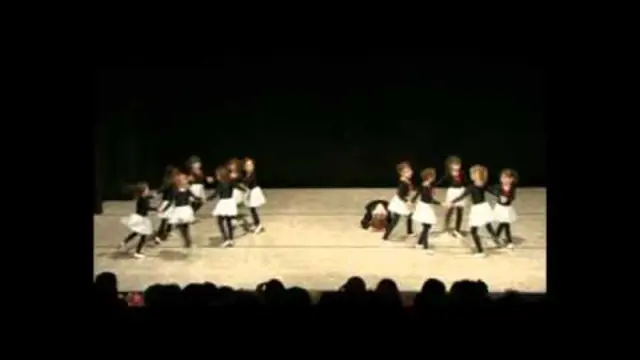 Pepeljuga, insert 2, kadar iz snimka učenika škole La Sylphide