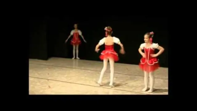 Pepeljuga, insert 9, kadar iz snimka učenika škole La Sylphide
